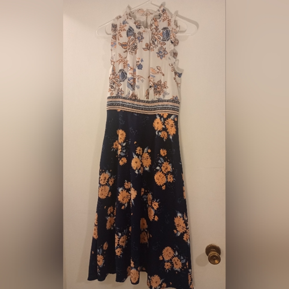 Floral Maxi Dress with Navy and Coral Flower Design Size 0